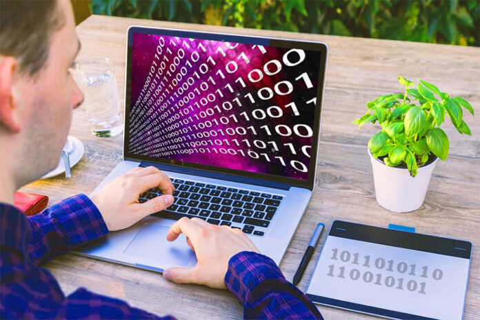 How do humans communicate with computers | Binary code